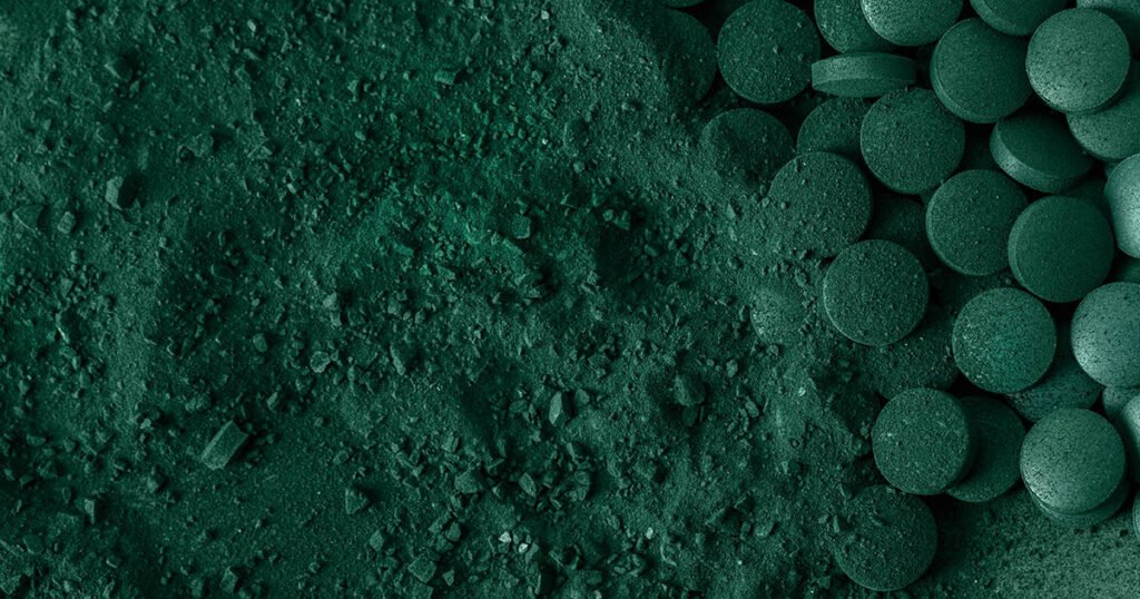 Tabletas y polvo de espirulina, suplemento nutricional de alga verde